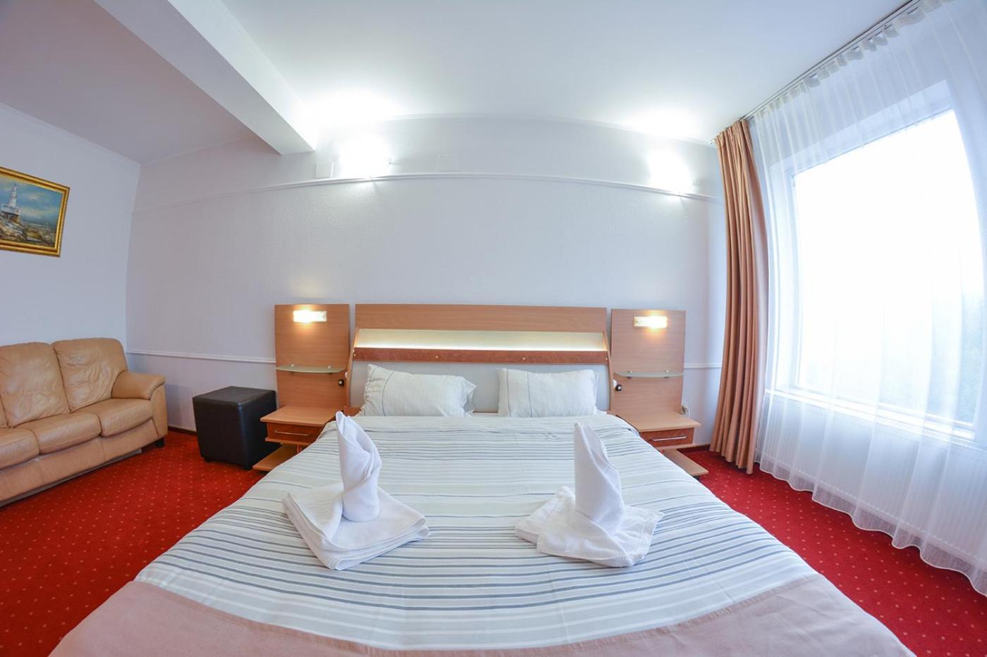 Pensiune Valentina Hotel Ramnicu Valcea Exterior photo